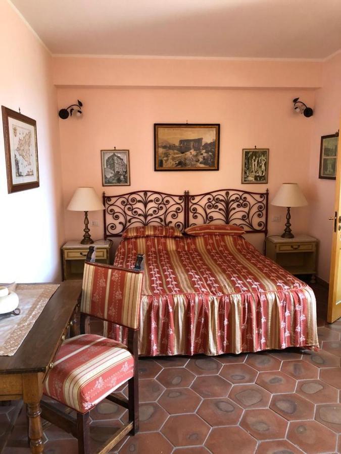 タオルミーナ La Capanna Di Giuseppe E Maria Bed & Breakfast エクステリア 写真