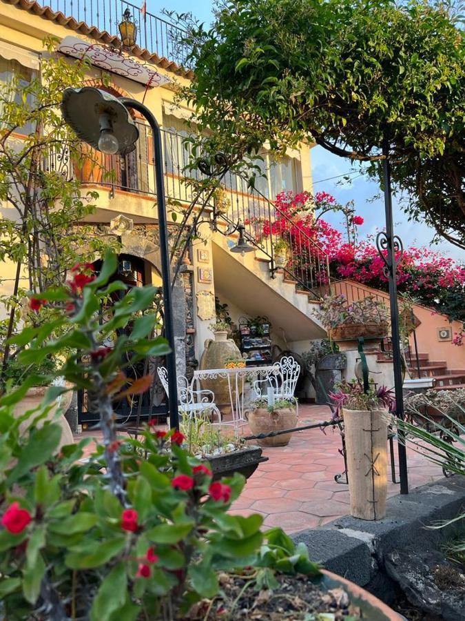 タオルミーナ La Capanna Di Giuseppe E Maria Bed & Breakfast エクステリア 写真