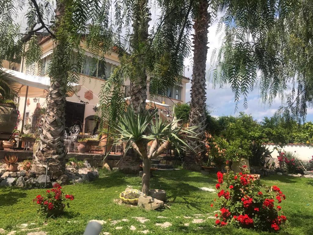 タオルミーナ La Capanna Di Giuseppe E Maria Bed & Breakfast エクステリア 写真