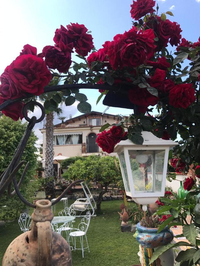 タオルミーナ La Capanna Di Giuseppe E Maria Bed & Breakfast エクステリア 写真