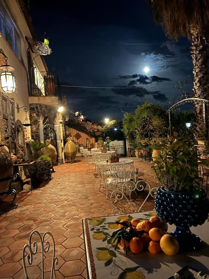 タオルミーナ La Capanna Di Giuseppe E Maria Bed & Breakfast エクステリア 写真