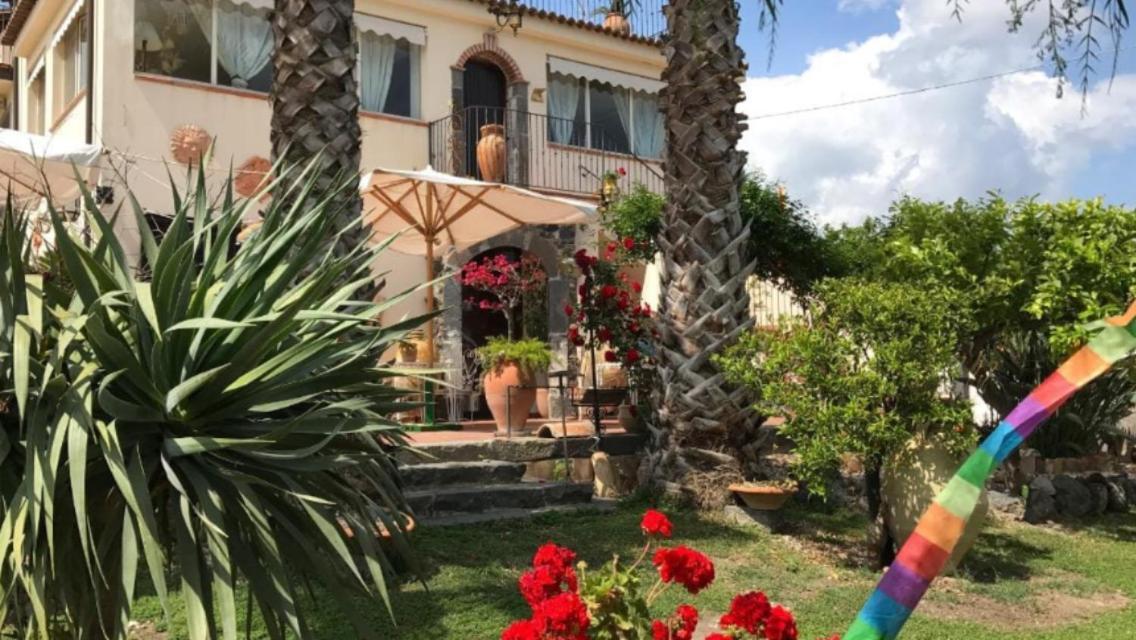 タオルミーナ La Capanna Di Giuseppe E Maria Bed & Breakfast エクステリア 写真